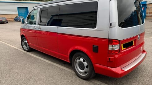 Gingie  – 4 berth Volkswagen camper-van