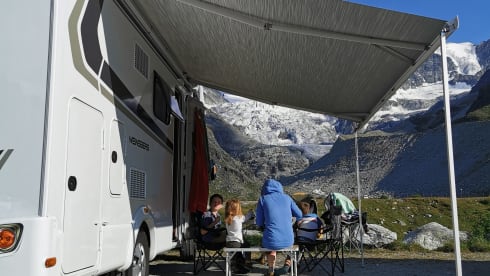 Weinsberg Familien-Mobil 6x Sitz & Schlaf, Klimaanlage, Gefrierfach