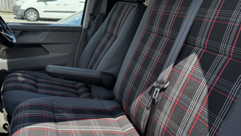 Dave  – 4 berth Volkswagen campervan from 2020