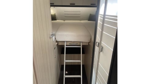 Casita on Wheels –  Luxury 4/5p Sun Living semi-integrated from 2022 off-grid