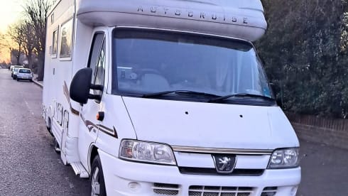 Bornfree  – 2 berth Peugeot bus from 2004