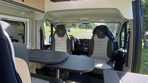 CliffDC – CliffDC - 2pers. Citroen Campervan from 2024