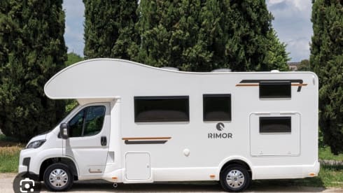 Bobbie – 6p Rimor alcove uit 2025