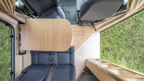 LE VAN ØBERWILD Annecy - family adventures