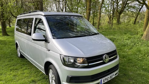 The XPLORER – 4 berth Volkswagen campervan from 2018