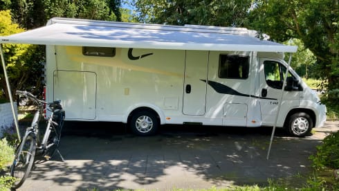 Carado  – Carado T448 5p semi-integrated from 2014