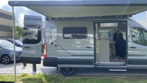 Nieuwe Camperbus Magnetic Grey – FORD LMC Innovan 590 camper van from 2024 Magnetic Gray
