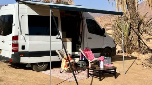 The Johnnie – Off-grid Mercedes Sprinter self-build camper
