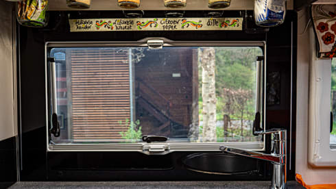 Start in de Ardennen – Luxury 2 person Chausson from 2021 with classic Vanguard rv wrapping.