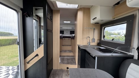 4p Sunlight semi-intégré à partir de 2025