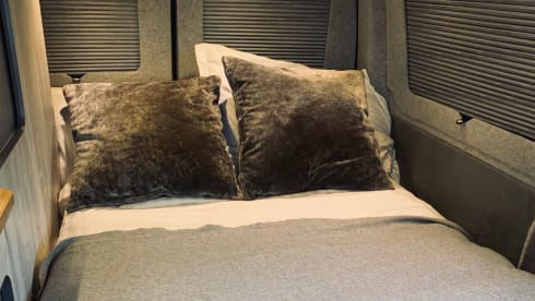 Boris – Luxury 4 Berth T6 VW Camper With Pop Top