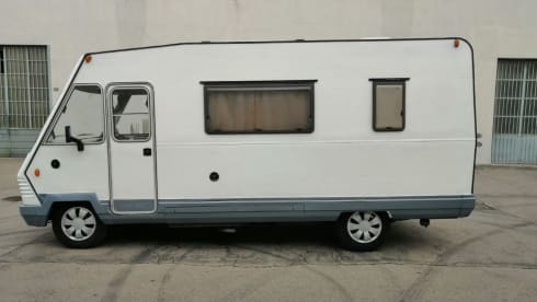 ELNAGH – Motorhome of Freedom
