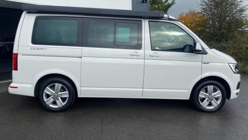White Cali 2019 – 2019 VW California Campervan - Auto DSG- Sleeps 4