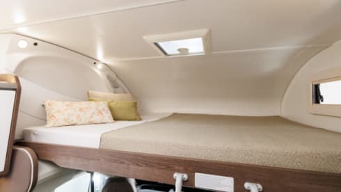 Benny – The family alcove with large garage