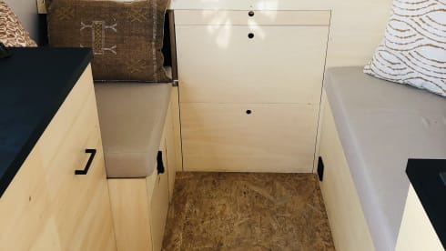 Ivy – Spacious Iveco Daily campervan