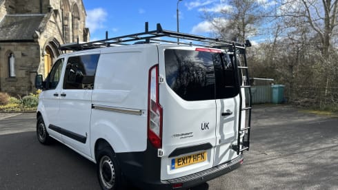 Bumble-Bee – 3 berth Ford campervan from 2017