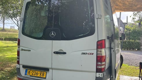 Borrie – Mercedes Sprinter campervan from 2010 (Automatic)