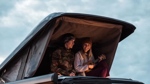 Luxe Sunlight buscamper Automaat uit 2023, 4 persoons