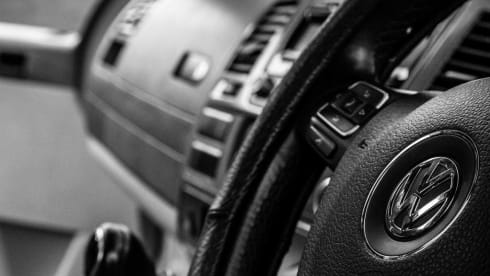 Silver VW Camper – Luxury VW Camper Lake Windermere