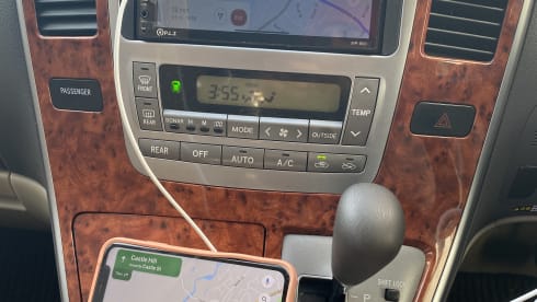 3 berth Toyota Alphard campervan. **INSURANCE INCLUDED**