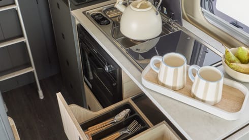 68 – Campervan Autotrail Expedition 68 a 4 posti letto, disponibile dal 2026.
