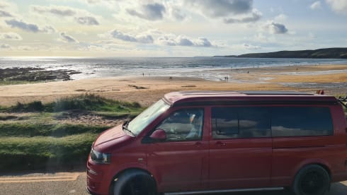 Red Dragon – 4 berth Volkswagen campervan from 2014