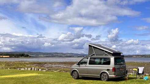 Luxury Volkswagen bus 6.1 California Ocean