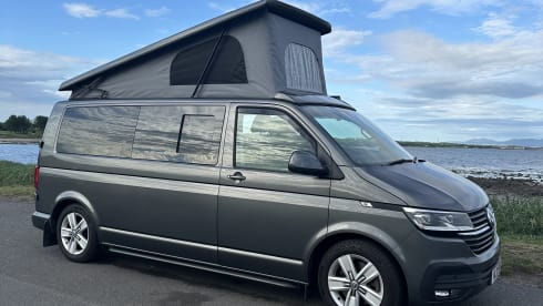 Graycie – 4 berth Volkswagen campervan from 2021