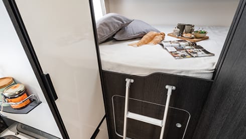 665 – 2021 ROLLERTEAM ZEFIRO 665 4 PERSONEN OXFORD