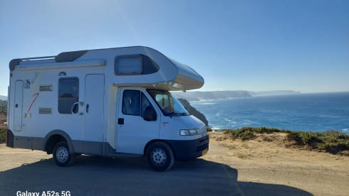 Sunny – 4p Knaus alcove from 2000