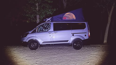 Moon Nugget – Ford Nugget Trail