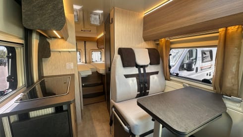 Nr. 7 – Rimor van single beds
