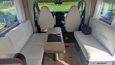 Superdelux campertje – 2p Pilote P690D EXPRESSION semi-integrated from 2025