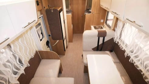 Seal 50 – Family camper with 6 fixed beds