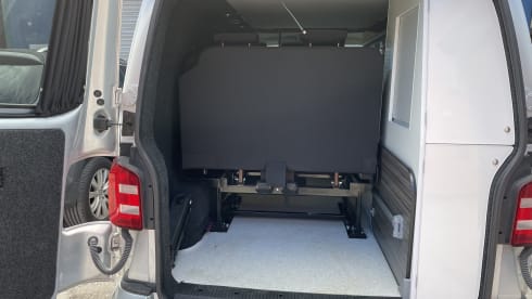 Bertie – 4 berth Volkswagen bus from 2015