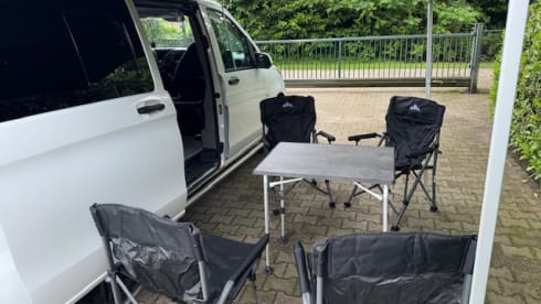 Mercedes-Benz Vito campervan with beautiful installation.