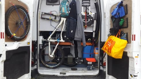Milo – Spacious Off-Grid Campervan