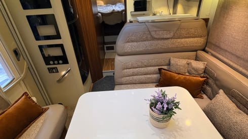 Luxuriöses Adria Coral plus Einzelbetten komplett ausgestattet