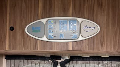 2p McLouis semi-integrated uit 2011