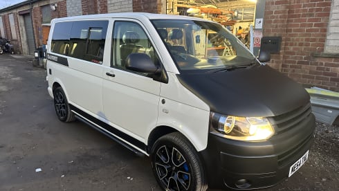 Metal  – 5 berth Volkswagen campervan from 2004