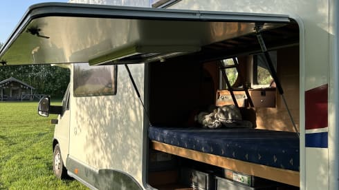 Fijne gezinscamper met 6 zit & slaapplaatsen.  – 6p Fiat alcove from 2004