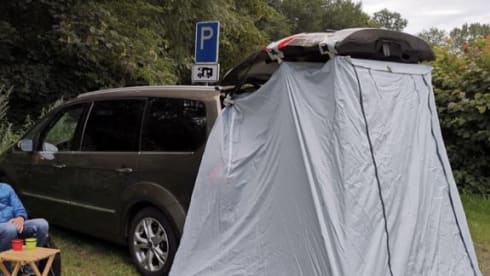 Opel Zafira – Camping pour deux personnes