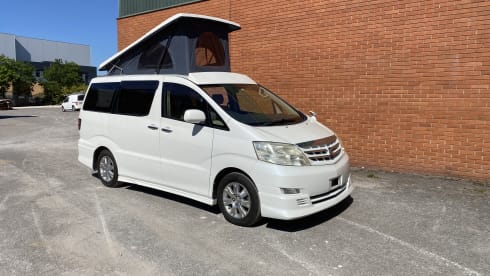 Erica – 2/4 berth Toyota campervan from 2006