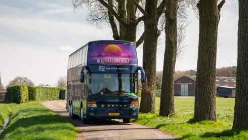 busavonturen – An 8-person touring car camper for your travel adventure