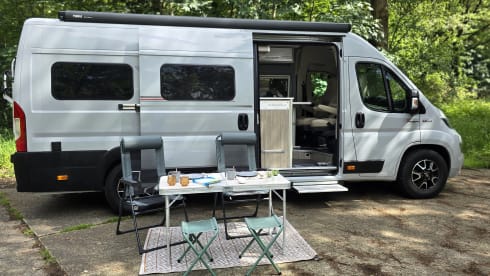 Yvonneke – Fiat: Off Grid-Nespresso-BIP&GO-Bicycle rack-Large refrigerator-LPG tank