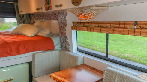 Discover the world! 2 p. Buscamper off-grid, fully equipped.