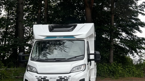 Eve – 2025, luxury 5 berth motorhome 