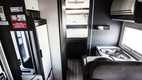 Kronos 265TL – Roller Team Kronos 265TL 4-seater semi-integrated camper - 6.45 m.