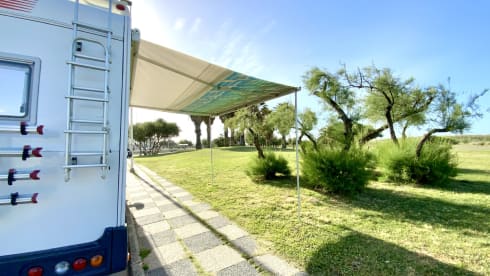 Mizar – Large camper with 2 double beds to travel all over Sardinia