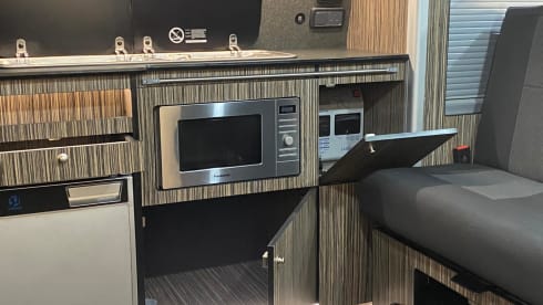 Cooper the Copper Camper – 4 berth Volkswagen bus from 2021